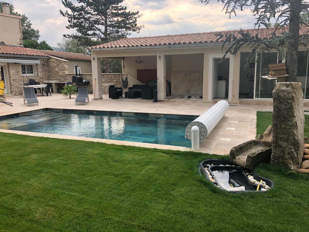 Au Milieu Des Piboules De Provence. Villa LʼIsle-sur-la-Sorgue Екстериор снимка