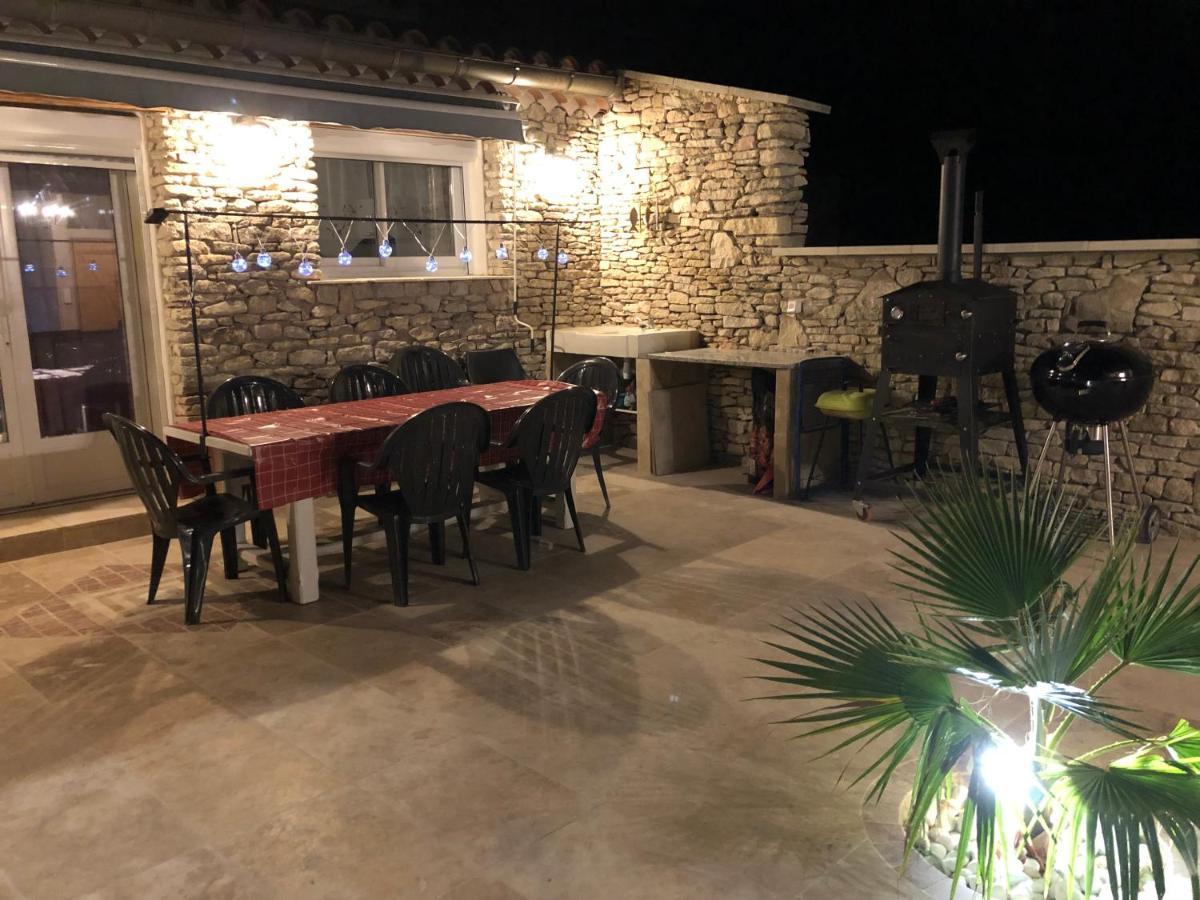 Au Milieu Des Piboules De Provence. Villa LʼIsle-sur-la-Sorgue Екстериор снимка